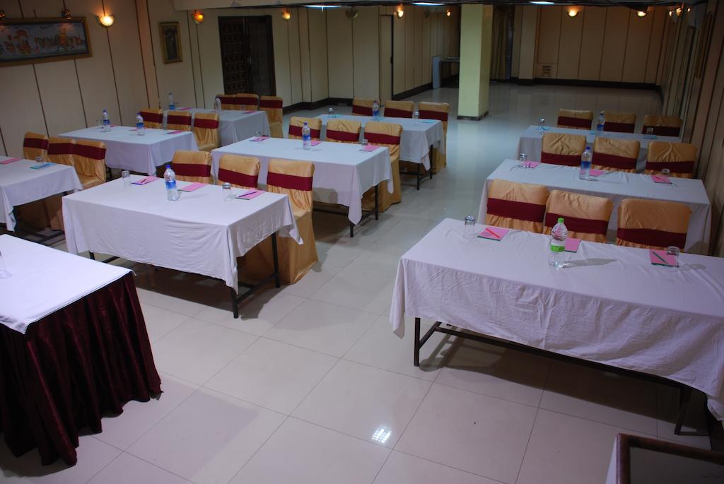 Hotel Mandakini Jaya International Hyderabad Bagian luar foto
